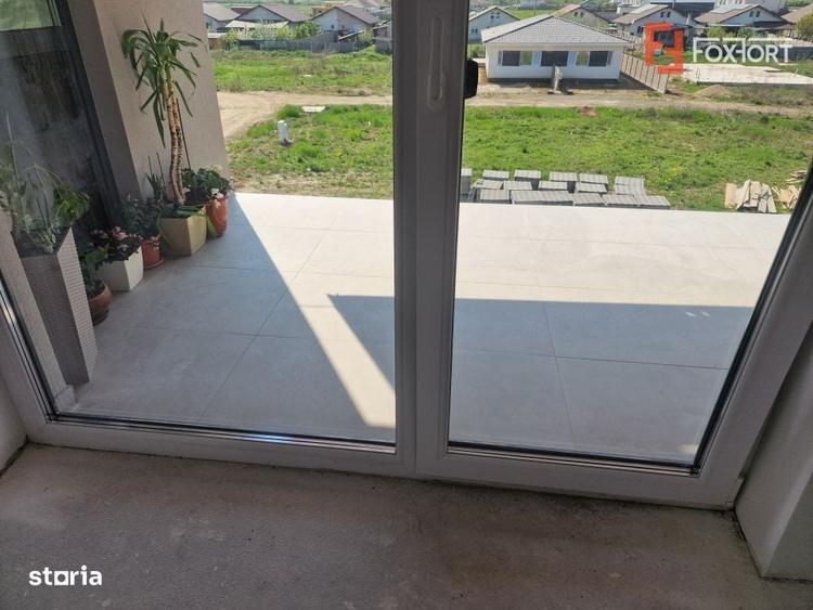 Apartament cu 2 camere decomandat în Remetea Mare