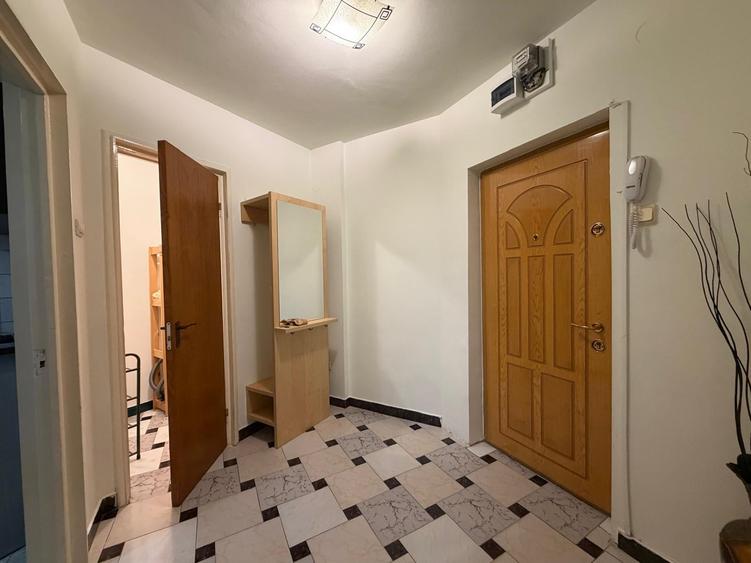 Apartament cu 2 camere semidecomandat în Titan