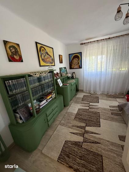 Casă cu 4 camere cu Teren 1900 Mp în Frunzeni