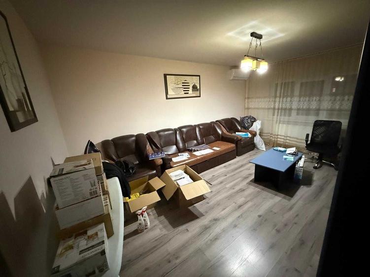 Apartament cu 2 camere decomandat în Buzaului
