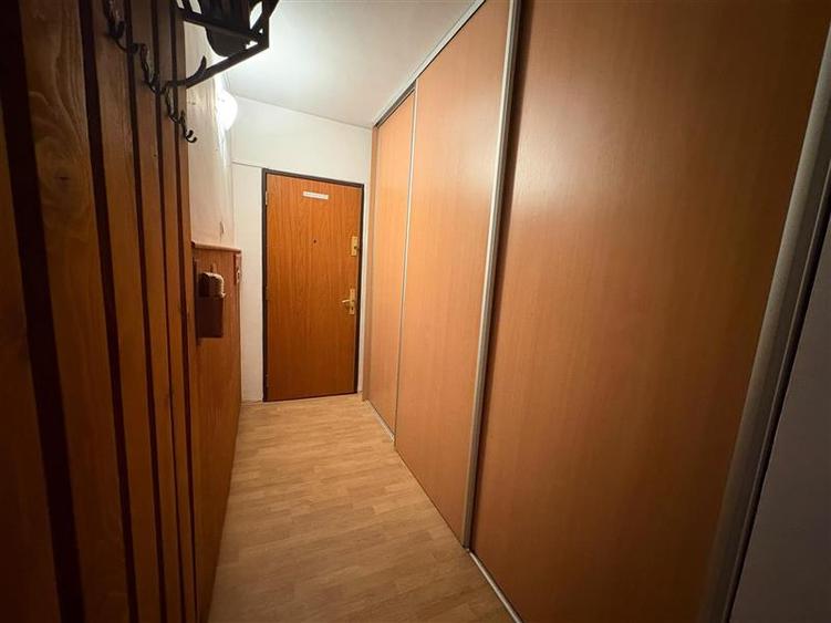 Apartament cu 3 camere decomandat în Aurel Vlaicu