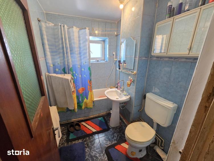 Apartament cu 2 camere semidecomandat în Florilor