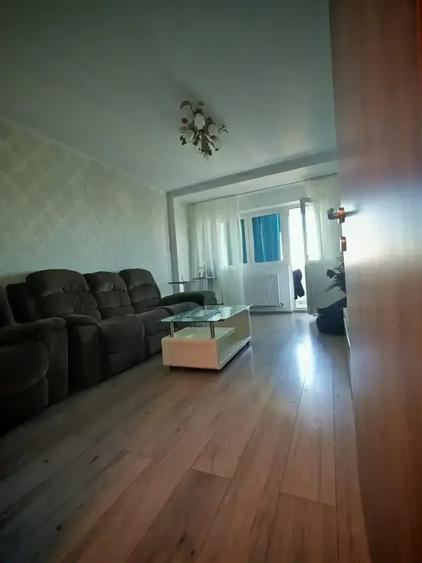 Apartament cu 3 camere decomandat, mobilat în Pantelimon