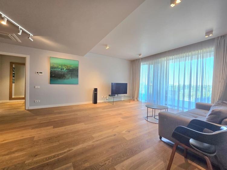 Apartament cu 5 camere în Floreasca