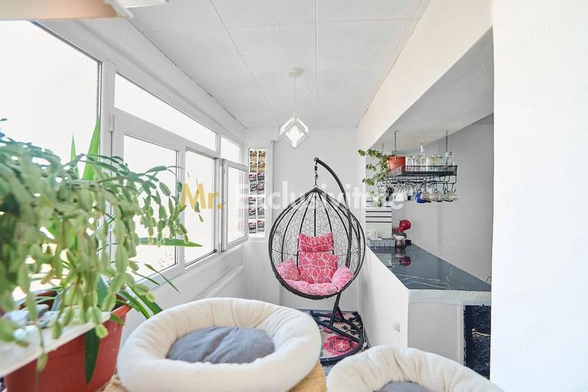 Apartament cu 4 camere decomandat în Central