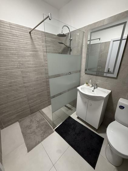 Apartament cu 2 camere decomandat în Berceni