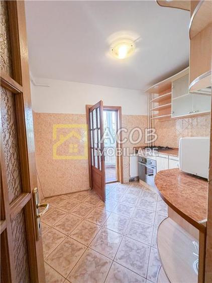 Apartament cu 2 camere decomandat în Central