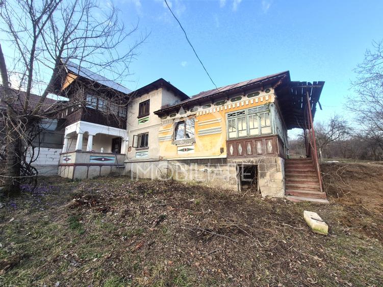 Casă individuală cu 4 camere cu Teren 1748 Mp în Cernișoara