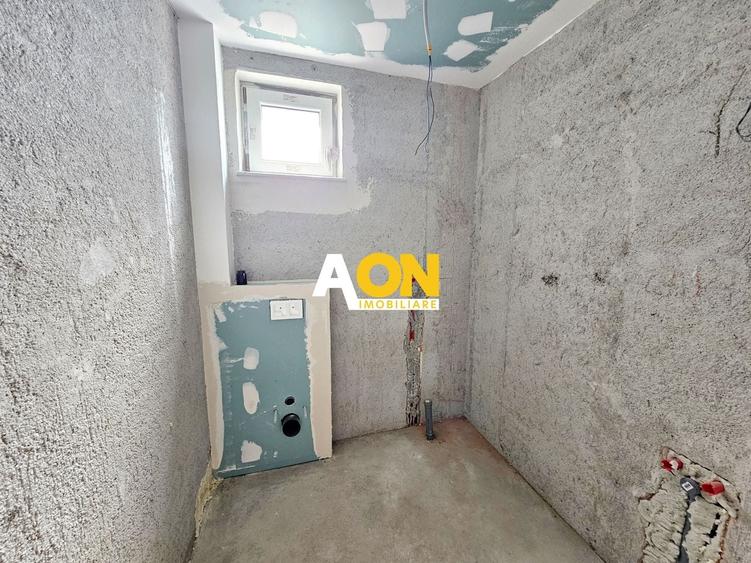 Casă individuală cu 6 camere cu Canalizare în Ciugud