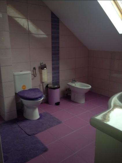 Apartament cu 3 camere semidecomandat în Zorilor