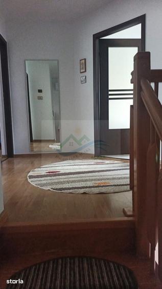 Casă cu 4 camere cu Teren 1.7 Mp în Șcheia