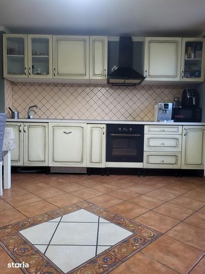 Casă cu 5 camere cu Teren 568 Mp în Gării