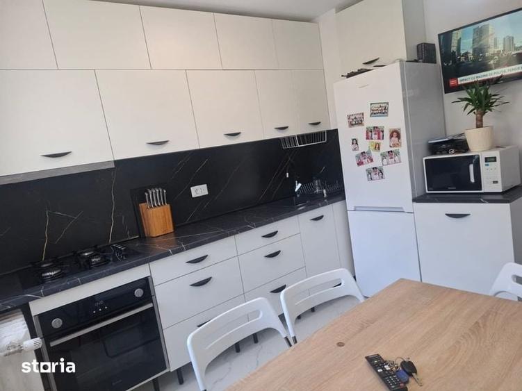 Apartament cu 2 camere decomandat în Titan