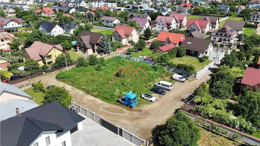 Teren de 1422 mp, în Central