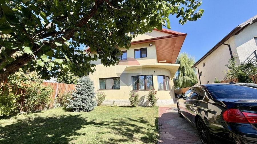 Casă individuală cu 4 camere cu Teren 1000 Mp în Periferie