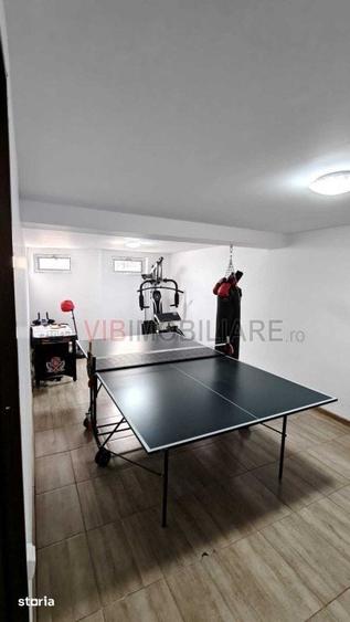 Casă cu 9 camere cu Teren 610 Mp în Ion Creangă