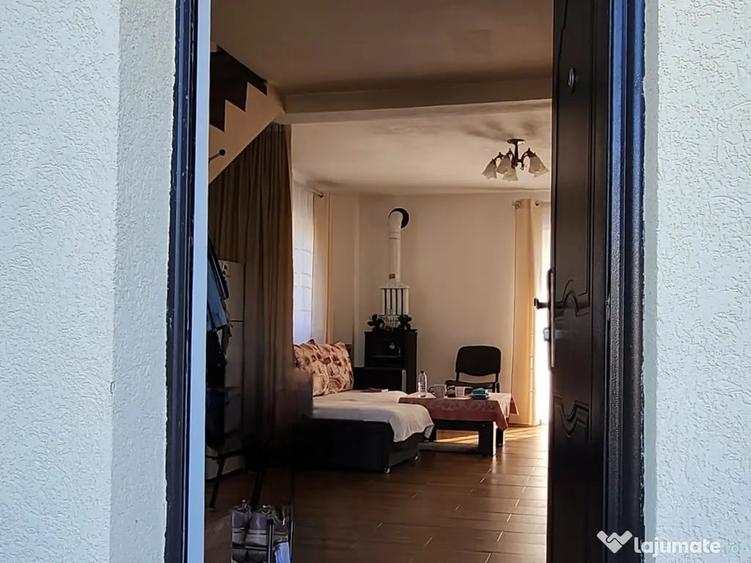 Casă cu 4 camere în Tureni
