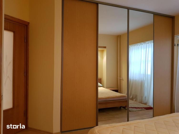Apartament cu 4 camere decomandat în Stadion