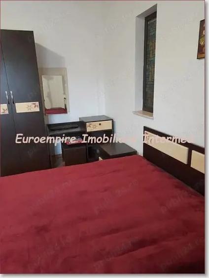 Apartament cu 3 camere decomandat în Anda