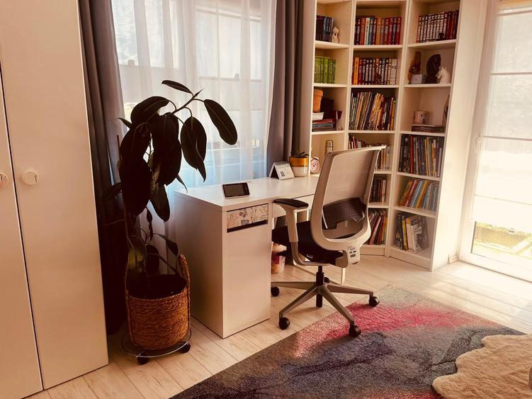 Duplex cu 4 camere cu Teren 160 Mp în Florești