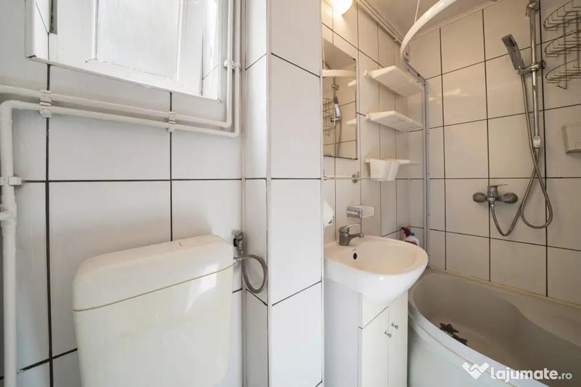 Apartament cu 2 camere semidecomandat în Cișmigiu