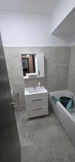 Apartament cu 2 camere decomandat în Cățelu