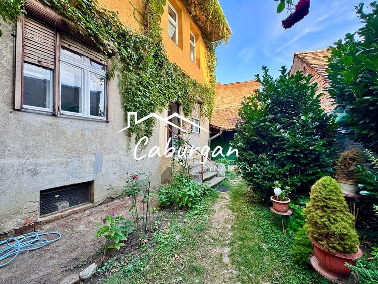 Apartament cu 50 camere în Ultracentral