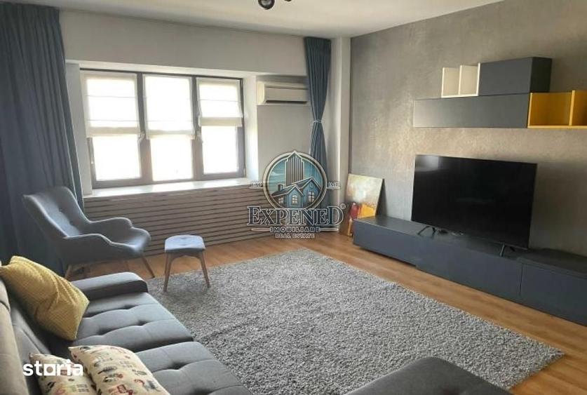 Apartament cu 3 camere decomandat în Tineretului