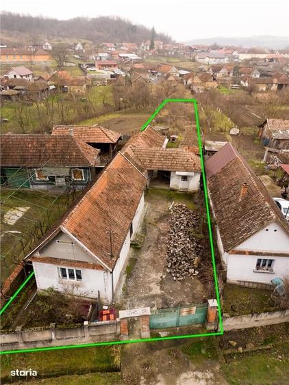Casă cu 4 camere cu Teren 1021 Mp în Burzuc