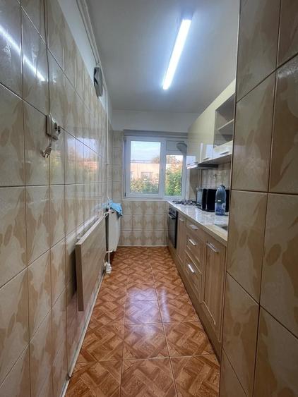 Apartament cu 2 camere semidecomandat în Berceni
