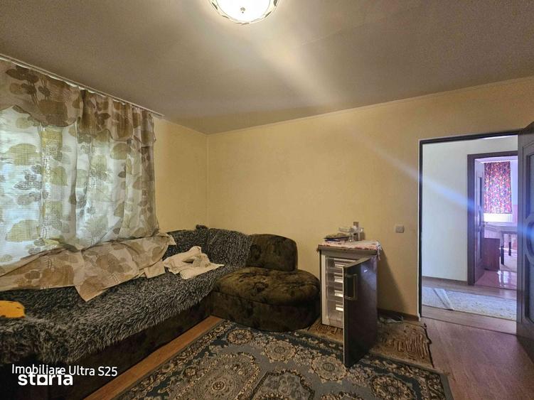 Casă cu 3 camere cu Teren 2078 Mp în Romanu
