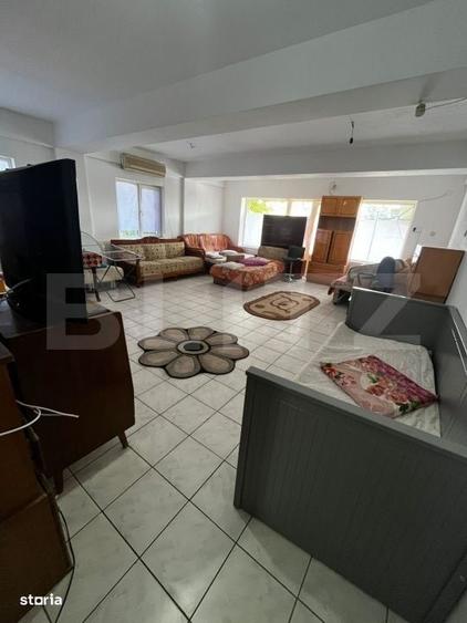 Casă cu 4 camere în Vânători