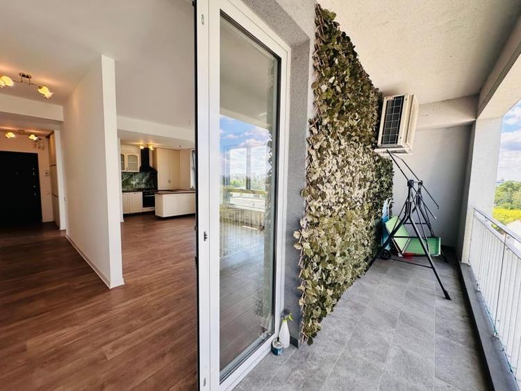 Apartament cu 3 camere semidecomandat, mobilat în Dămăroaia