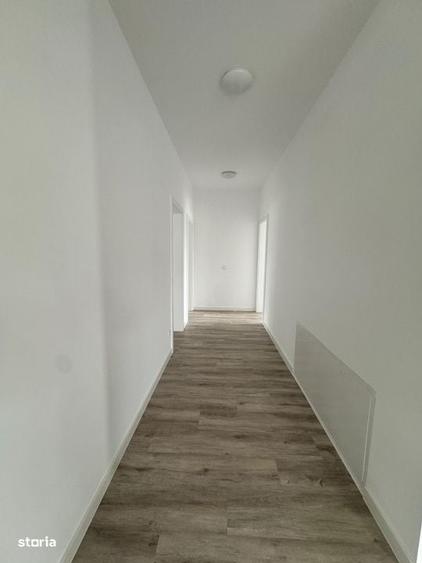 Casă cu 4 camere cu Teren 559 Mp în Micești