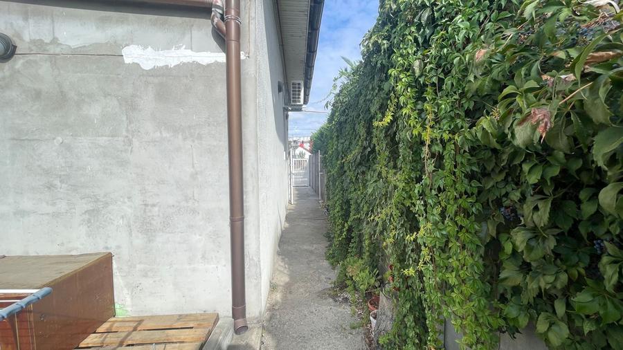 Casă individuală cu 4 camere cu Canalizare în Bogdăneștilor