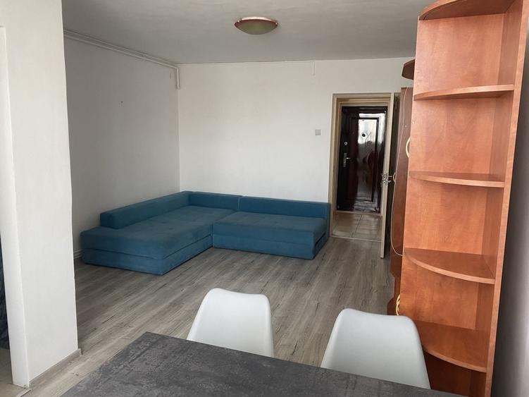Garsonieră decomandată în Central