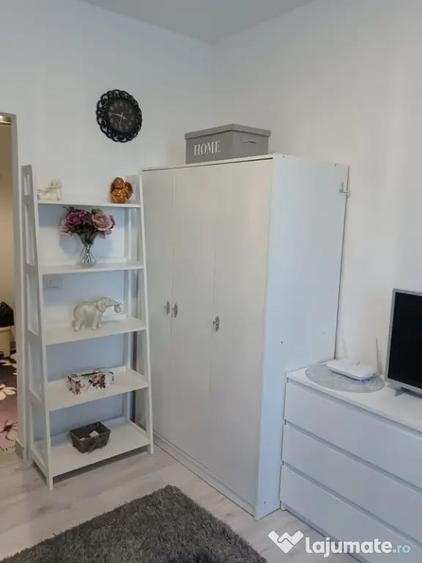 Garsonieră în Far