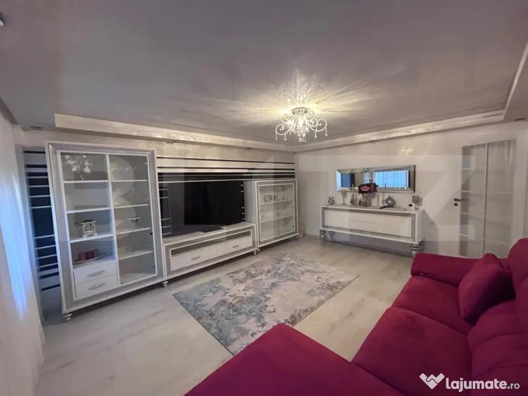 Apartament cu 3 camere decomandat în George Enescu