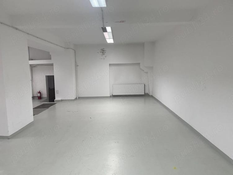 Spațiu comercial, de 200 mp, în Freidorf