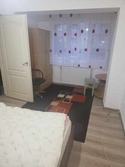 Apartament cu 2 camere nedecomandat în Central