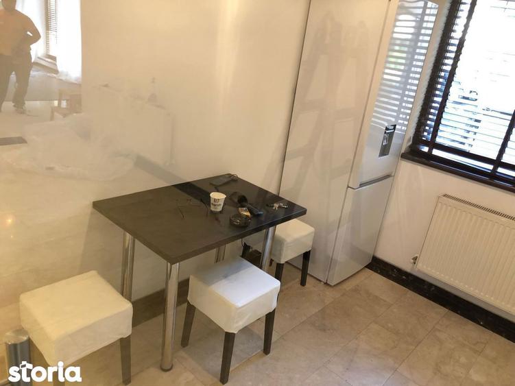 Apartament cu 4 camere în Central
