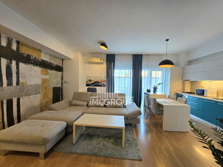 Apartament cu 2 camere semidecomandat, mobilat în Central