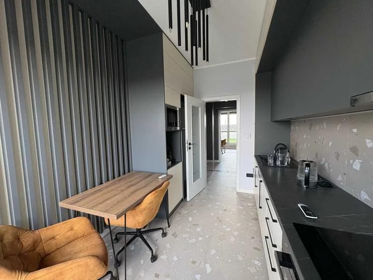 Apartament cu 3 camere decomandat, mobilat în Dobroești