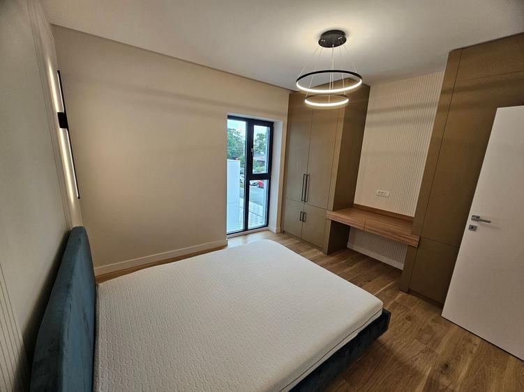 Apartament cu 3 camere decomandat în Băneasa