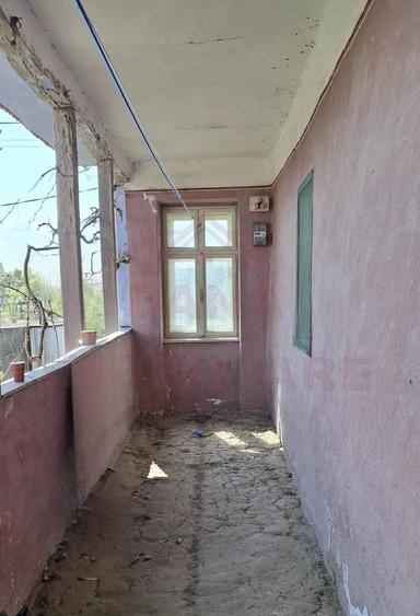 Casă cu 3 camere cu Teren 4636 Mp în Gherteniș