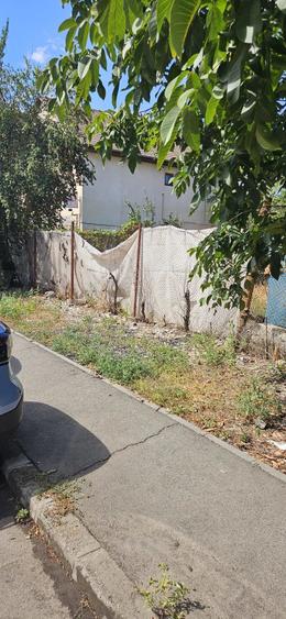 Teren de 300 mp, în Soarelui