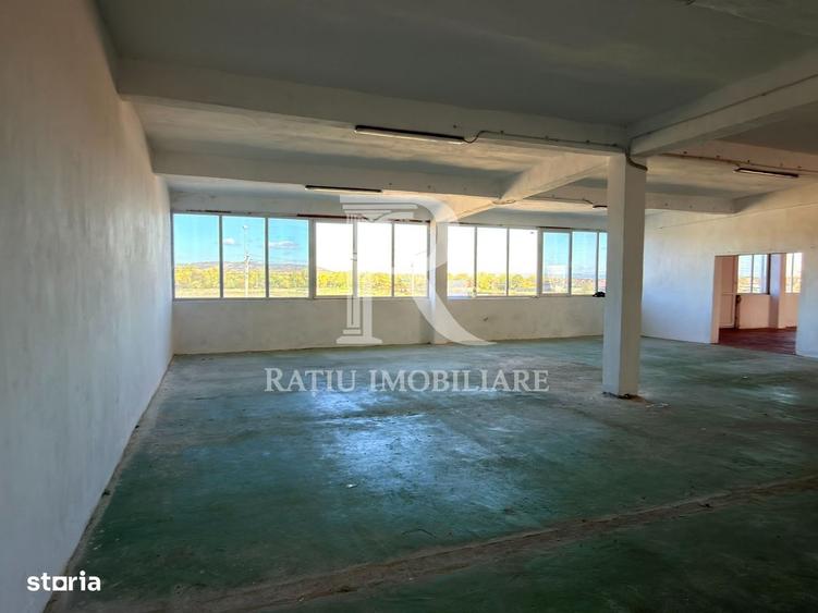 Spațiu comercial, de 530 mp, în Oșorhei