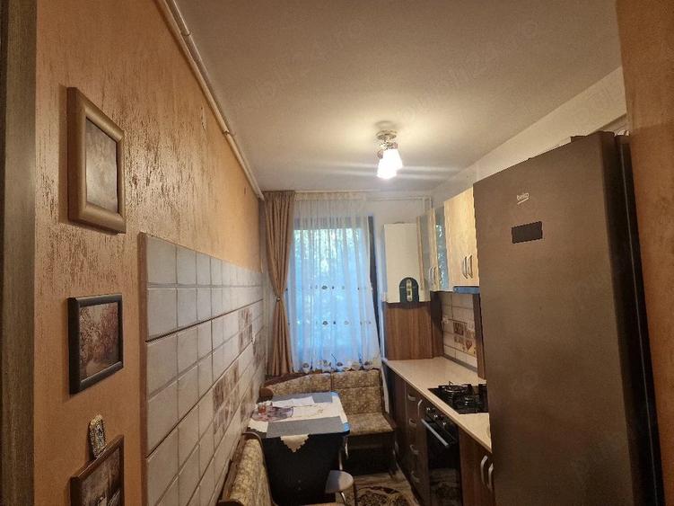 Garsonieră decomandată în Central