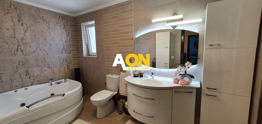 Duplex cu 4 camere cu Canalizare în Cetate