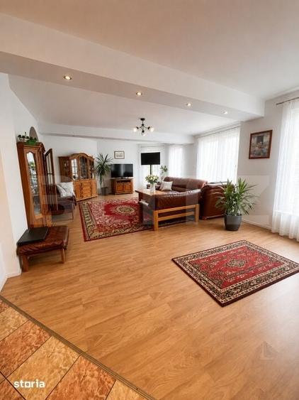 Casă cu 9 camere cu Teren 3940 Mp în Șieu